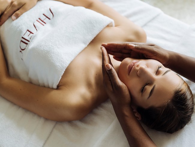 The exclusive Shiseido QI technique